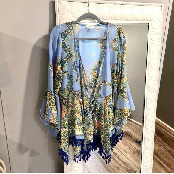 Umgee Assymetrical Hem Kimono - Picture 4 of 5